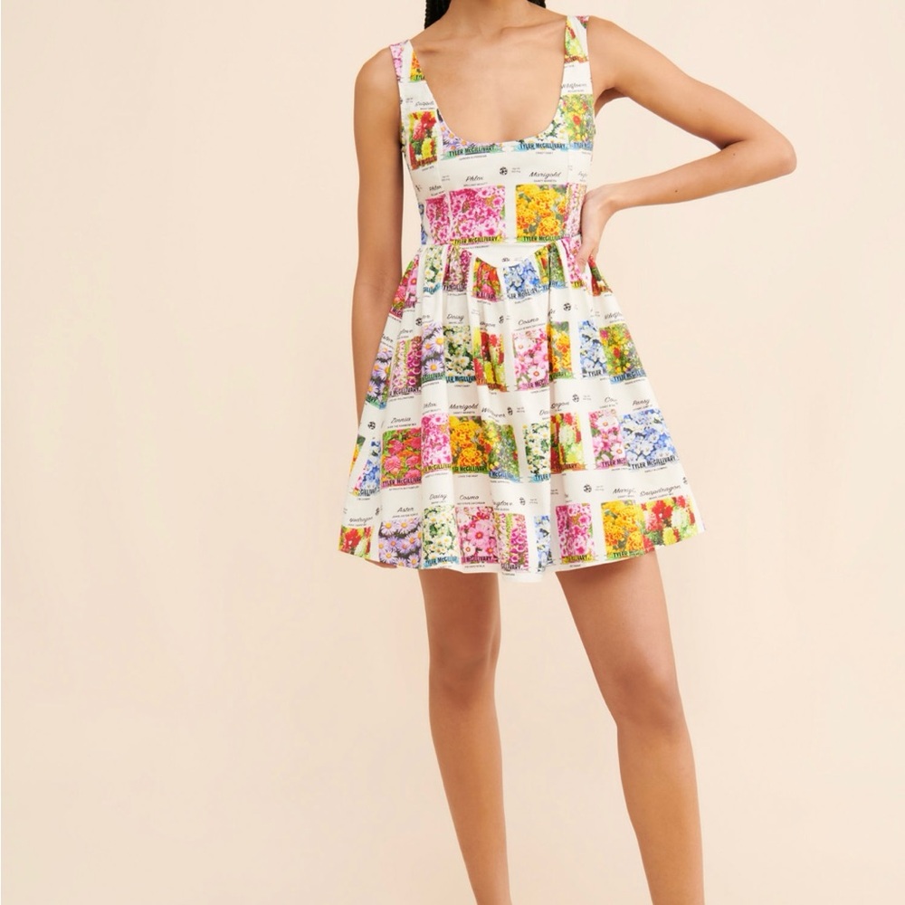 NWT Tyler McGillivary SEED PACKET DRESS (MINI)
- XS / SEED PACKET